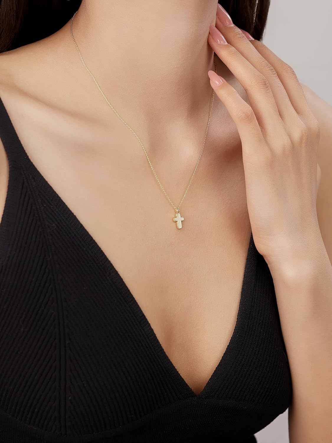 Chic Gold Cross Necklace